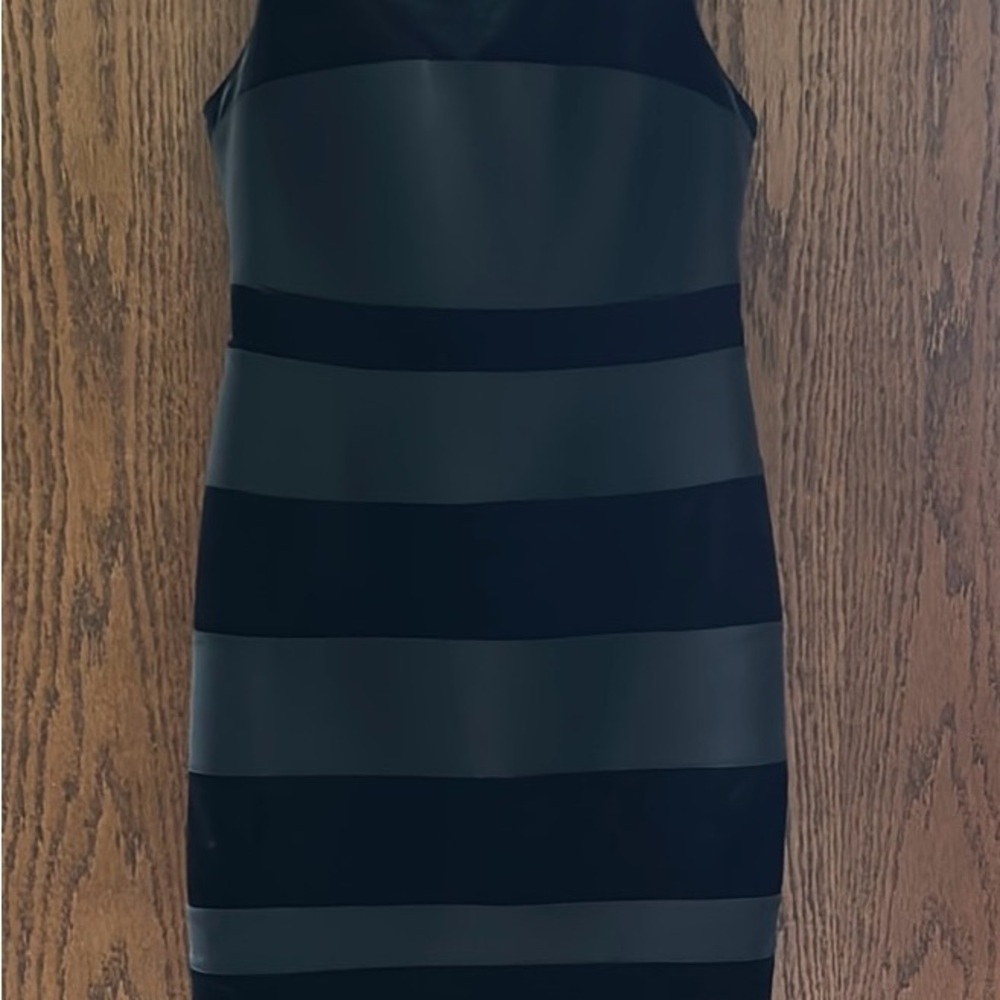 Tommy Hilfiger Elegant Black and Gray Striped Dress